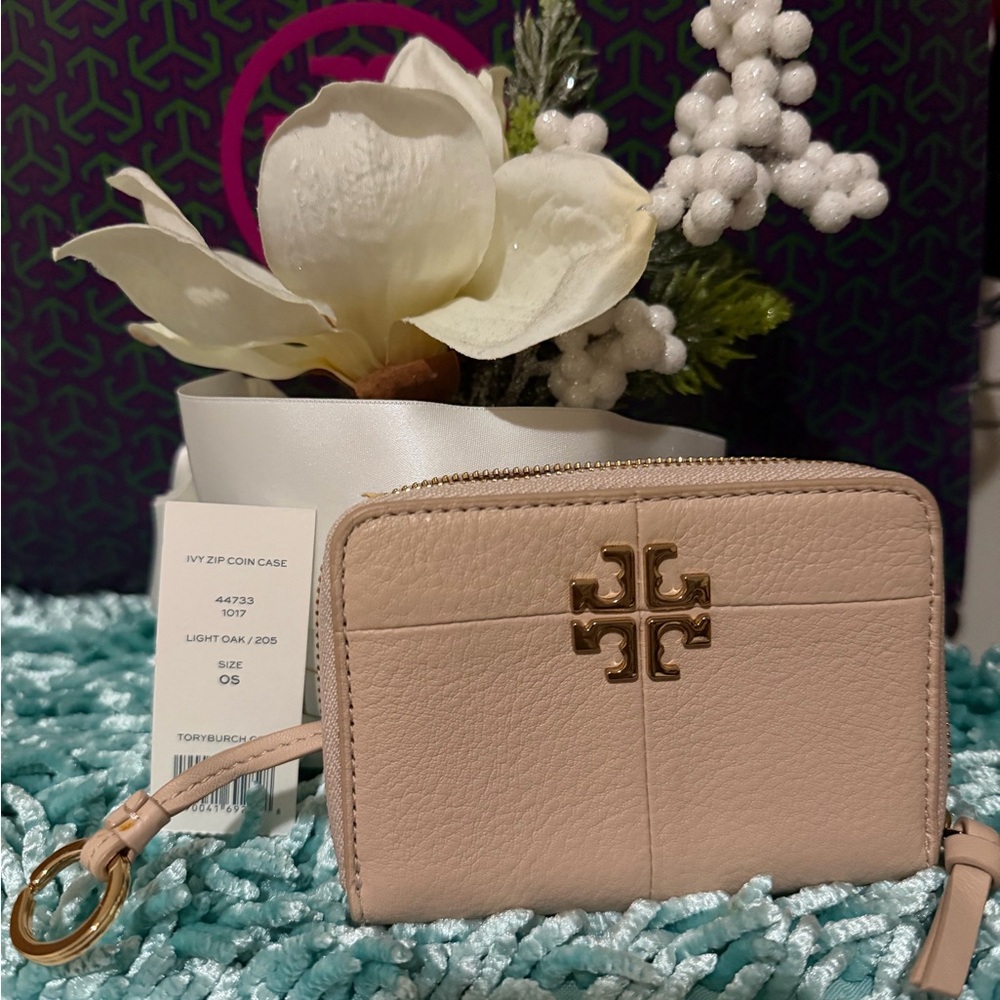 Authentic Tory Burch Ivy Zip Coin Case  Light Oak